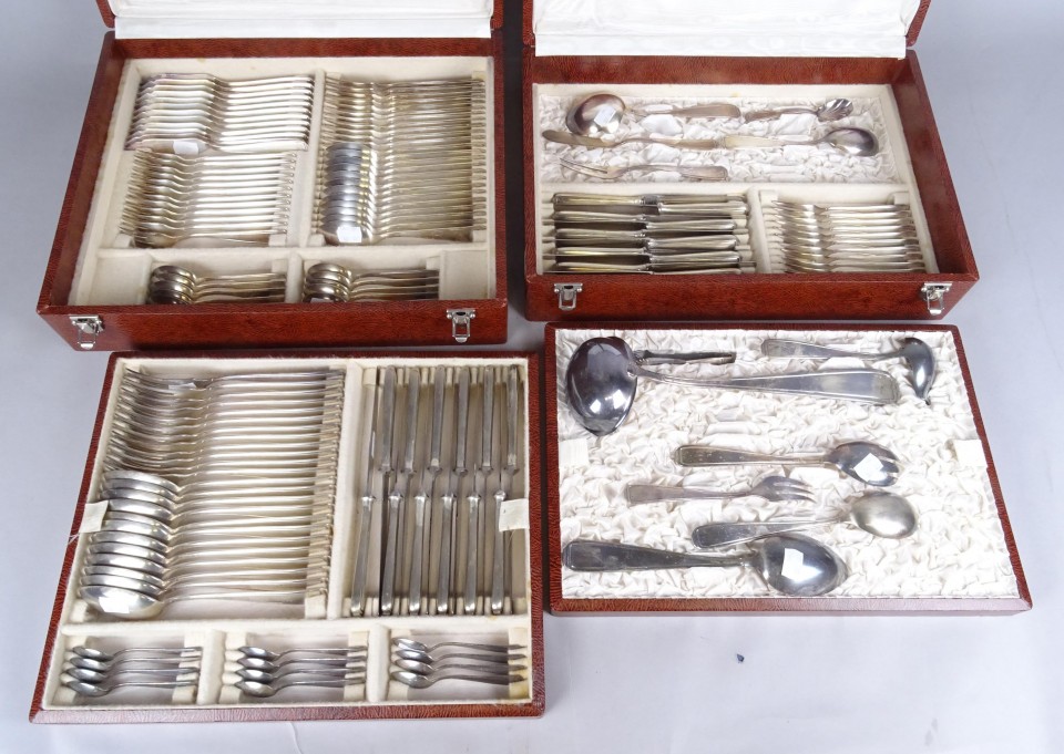 MÉNAGÈRE APOLLO ART Déco Métal Argenté 1950 avec écrin et certificat 62