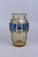 Verrerie : Vase cristal taillé marque en creux Val St Lambert attribué à GRAFFART Charles