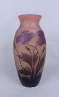 Verrerie: vase en verre multicouche dégagé à l'acide signé ARSALL de style Art N