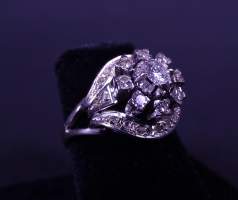 Bijou: Bague en or blanc 18K sertie de diamants pour 0,31cts TDD: 51 P: 6gr