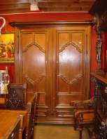 Meuble: Armoire lorraine Louis XIV 18eS en chêne