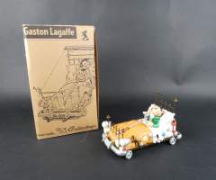 BD : Franquin figurine en résine - Gaston Lagaffe dans son lit voiture - édition Plastoy Collectoys Marsu 2009
