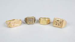Bijou : 3 bagues/chevalières en or jaune 18K + bague/chevalière (acc) en or jaune 9K