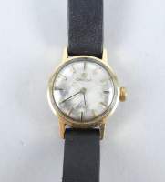 Bijou : Montre bracelet de dame OMEGA en or 18K mvt à remontoir (en état , oxy)