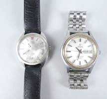 Bijou : Montre bracelet d'homme OMEGA (2) (Ds l'état , A REPARER) : SEAMASTER Cosmic 2000 Automatic en acier (remontoir acc) et Electronic 300Hz (acc)