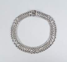 Bijou : Collier ras de cou en argent