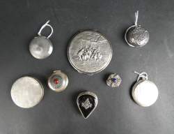 Argenterie : Lot de petites boites , poudriers , boites à pillules en argent dont 1 Franc - maçonne