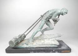 Sculpture : Métal à patine verte - L'effort - signé DROUOT Edouard