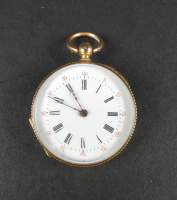 Bijou : Petite montre de gousset double cuvette en or jaune 18K mouvement à clé (en état)