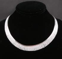 Bijou : Collier en or blanc 18K