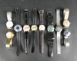 Bijou : Montre bracelet d'homme métal doré ou argenté mvt à remontoir (10) (En état , usures)