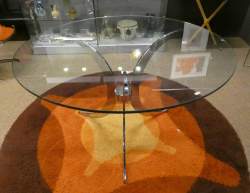 Meuble : Table de salle à manger en verre attribuée à RINALDI Gastone