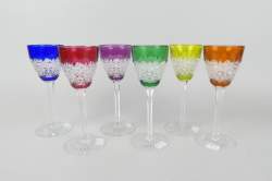 Verrerie : Suite de 6 verres sur pied bicolores en cristal taillé estampillés BACCARAT