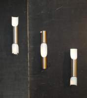 Luminaire : 3 Appliques , forme tuyau - Fugue - (1 cuivrée + 2 alu) éditée par Raak Circa 1970