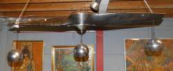Luminaire : Hélice GIPSY III & MAJOR (recoupée) L : 149cm montée en lustre à 3 lumières Chromé