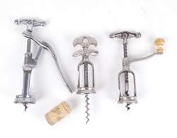 Objet : 3 tire - bouchons (trace d'usage) Jacques PERILLE (1837 , 1903) dont 2 estampillés JP