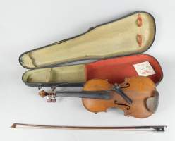 Musique : Violon ancien entier (usure , mq) dos en 2 parties étiquette apocryphe - Joseph GUARNARIUS - avec archet (acc) + étui