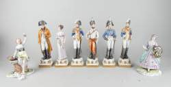 Céramique : Sujets en porcelaine (8pcs) cachet Capodimonte signé LAMAGNA V. - Napoléon - , 4 soldats napoléoniens (mq 1 sabre) et 3 femmes