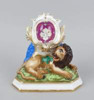 Objet : Porte - montre de gousset en porcelaine de Bruxelles - Lion couché - fin 19eS