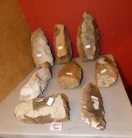 Objet : 8 Silex taillés : nucleus / livres de beurre Néolithique provenance ABILLY Indre - Loire France