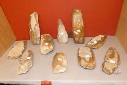 Objet : 10 Silex taillés : nucleus / livres de beurre Néolithique provenance ABILLY Indre - Loire France