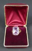 Bijou : Bague en or jaune 18K sertie d'une améthyste