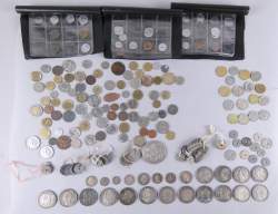 Collection : pièces de monnaie : beau petit lot dont argent , ll y a de très belles pièces de 5FB 5FF et 5 lires , le reste est du kilo (peu d'euros et de dollars)