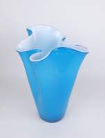 Verrerie: Grand vase en verre attribué à Murano forme dit -Mouchoir- (1 pt ecl v