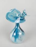 Verrerie: Vase en verre soufflé à l'oiseau cachet RGH sous la base Romische Glas
