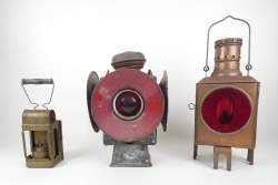 Objet: lampe/fanal chemin de fer (3pcs) (ds l'état) H: 21, 42 et 44cm dont: à ca