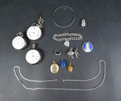 Bijou: Lot de bijoux en argent P: 64,1g (7pcs dont 1mq attache) + 3 montres de g