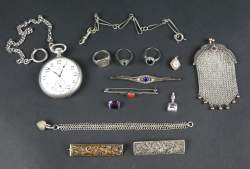 Bijoux en argent P:170,1g (4broches, 3bagues, bracelet, pendentif et pendentif r