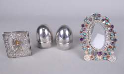 Argenterie : objets en argent: icône peinte à la main , paire de boites à bijoux , cadre avec verroterie