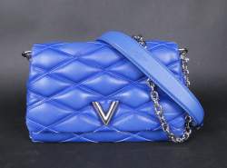 Mode : Sac Louis Vuitton en cuir bleu denim (traces d'us , bel état gen) modèle - GO - 14 -