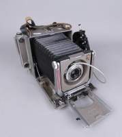 Objet : Chambre Photographique Linhof Technika 4x5 circa 1960 avec objectif Scheinder Kreuznach Angulon 1 : 6 , 8/90mm et Voigtlander Lanthar 1 : 4.5/15cm + divers