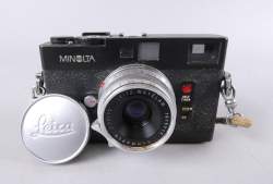 Objet : Appareil photo Boîtier Minolta CLE (non testé) avec objectif Leitz Summaron 1 : 2.8/35