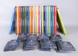 BD : HERGE 24 figurines Tintin en métal (En boite) + 25 volumes - Les archives de Tintin - édition Moulinsart dont 18 sous blister