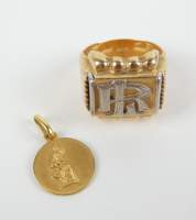 Bijou : Bague/chevalière - RL - et pendentif en or jaune 18K