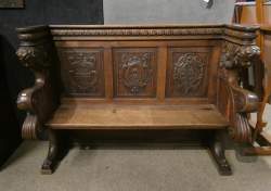 Meuble : Stalle/Banc d'église en chêne sculpté 19eS éléments anciens