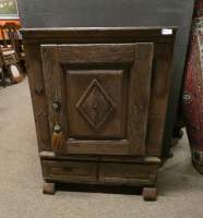 Meuble : Meuble rustique de style éléments anciens ouvrant sur 1 porte et 2 tiroirs H : 91x66x37cm