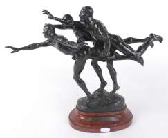 Sculpture: Bronze à patine verte -au But les Trois Coureurs- signé BOUCHER Alfre