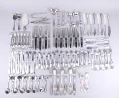 Argenterie : Ménagère en argent poinçons Wolfers Frères , titre 835