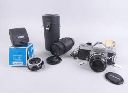 Objet : Appareil photo Nikon Nikkormat FT3 avec objectif Nikkor 1 : 2 + objectif Multi - Coated Makinon (traces d'usures) + Access automatic 2x tele converter