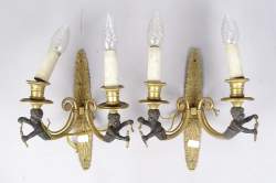 Luminaire : Paire d'appliques en bronze (acc) bougies doubles électrifiées - Putti - 1er moitié 20eS