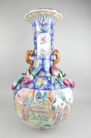 Asiatique : Important vase en porcelaine de Chine peint