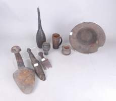 Africain : Objets Kuba et Luba dont : clystère