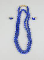 Bijou : Collier/sautoir et 2 boucles d'oreilles en perles de lapis - lazulis et base/fermoir en or jaune 18K