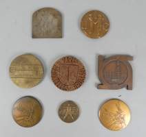 Objet : 8 médailles en bronze sur le thème principalement du chemin de fer de différents artistes