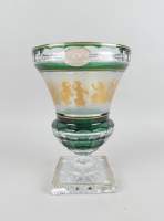 Verrerie : Vase en cristal taillé (pt rayures) signé Val Saint Lambert monogrammé P.U Pièce Unique décor - Danse de flore - forme Médicis