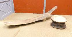 Africain : 1 tabouret Lega , Congo + 1 assise Lobi , Burkina Faso